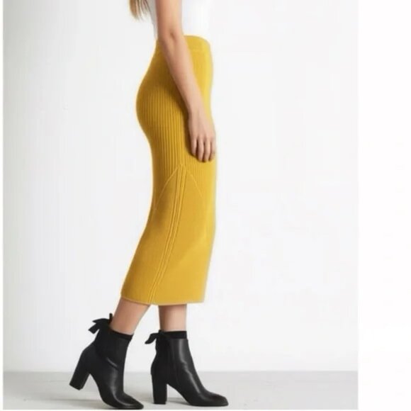 SWEET BABY JAMIE Soft Sweater Knit Pencil Midi Skirt in Butter Yellow MED - Picture 3 of 13